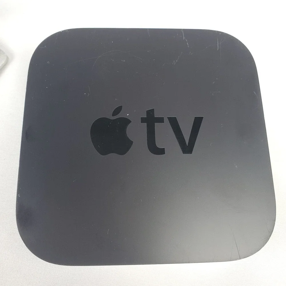 Apple TV 3rd Gen Rev A A1469 1080p HD Media Streamer W/ Remote and Cable WORKING